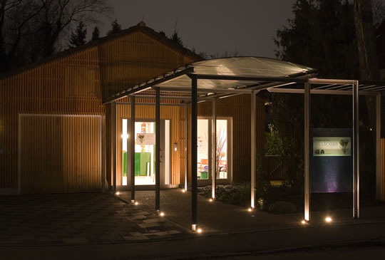 Praxisumbau Wolfratshausen bei Nacht